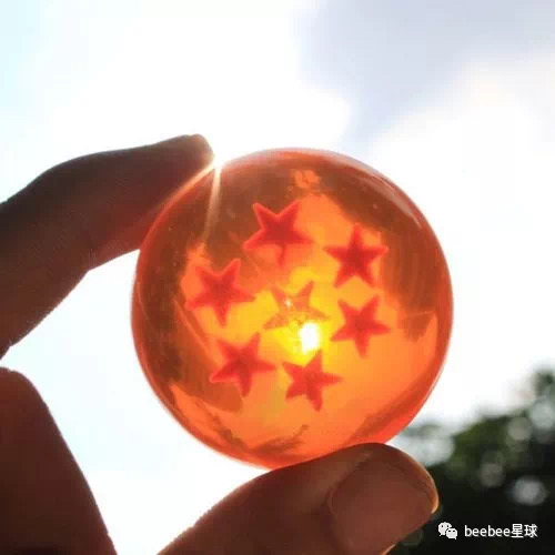 一组图，我们的龙珠是不是也可以做成真实周边！就和理财里面黄金一样，虚拟黄金可以直接兑换真实实物黄金，