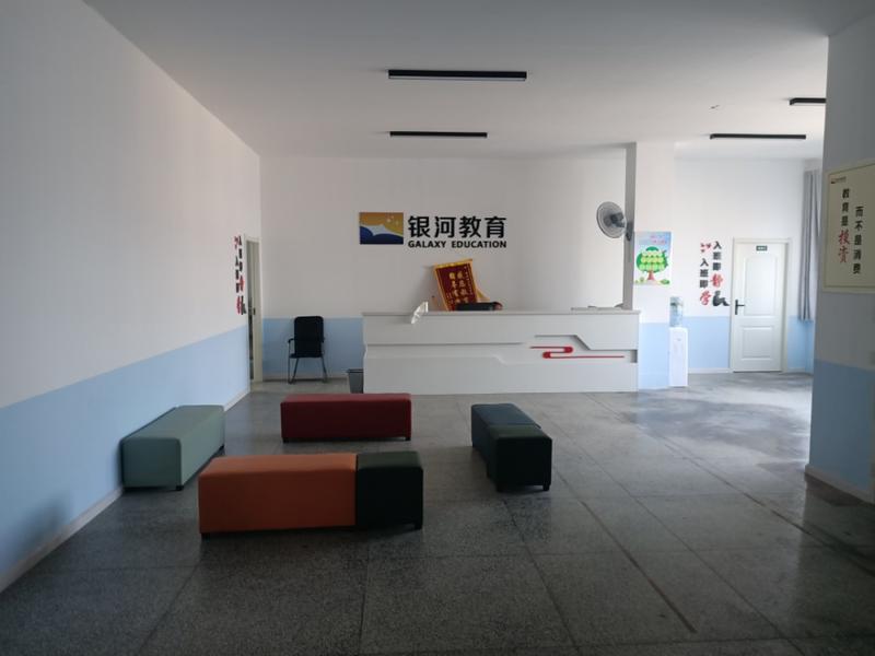 轻享  
用升级的思维去做别人看似降维生意
——很香
前段时间，杭州出差，第一天先去拜访了乙方爸