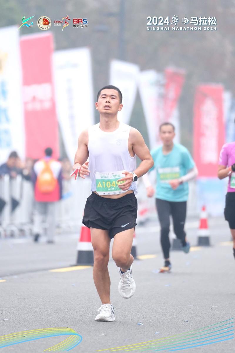 如何用AI辅助小白3个月完成人生首马，340完赛？
你好呀，我是月入10万+的指令工程师、AI指令