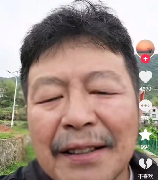 《AI已经火了一年了，真正属于普通人的机会在哪里？》
大家好，我是吴东子
这是过去一年来，我收到