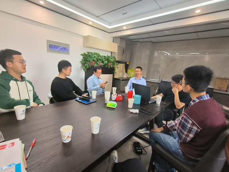 你要永远相信，人是要见面的
—