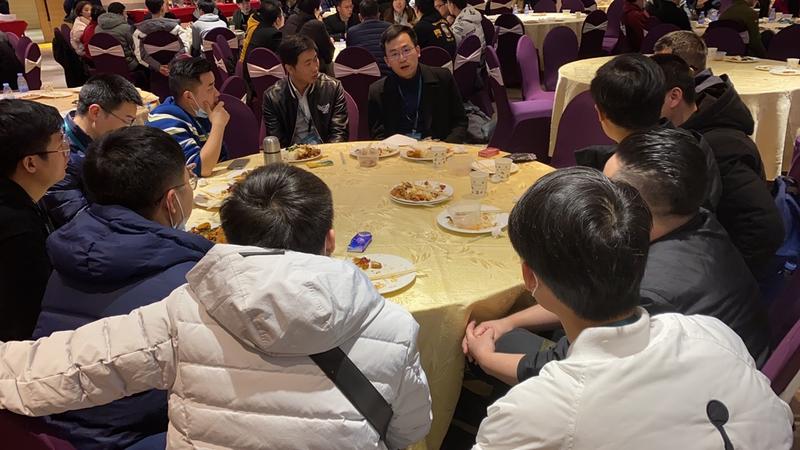 轻享  如何成为一个受组员认可的「生财见面会」组长 
帖子内容比较多，应该是万字，感兴趣的圈友可