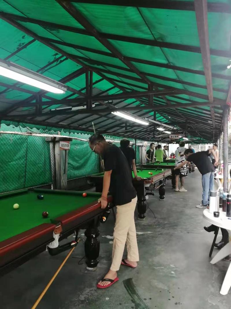 《靠“租柜+老人社交”屹立20年的健身房》 案例分享  
今天拆解一间位于老城区健身房的商业模式，