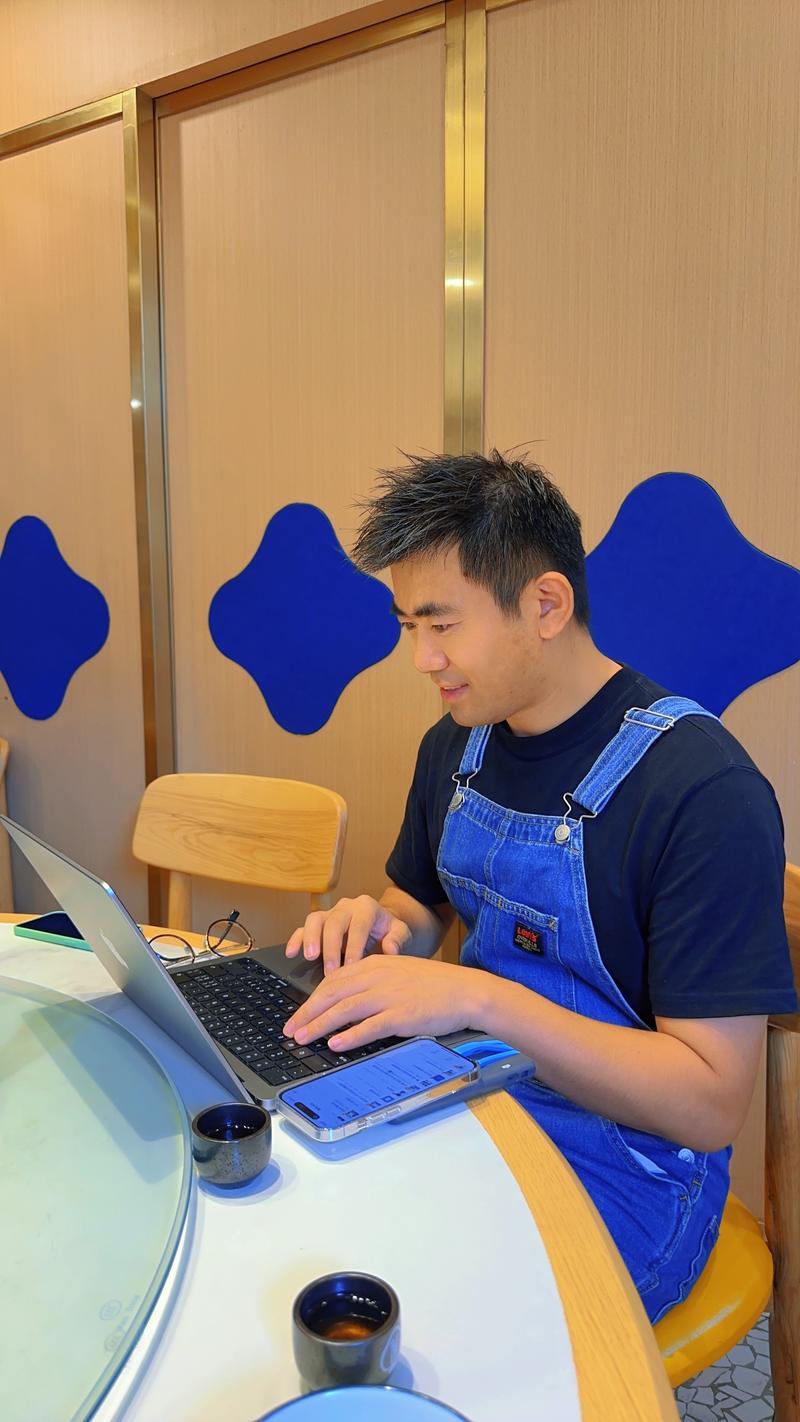 《粥左罗：如何让写作论证精彩、充满说服力和愉悦感？》
学写作，找粥左罗。先赞再看，赞越多，我发的越