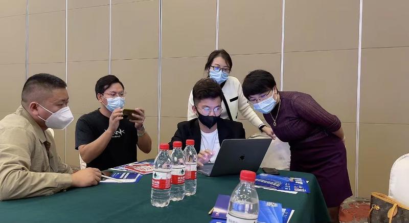 今日更新59| 有一种心态非常的损伤危害年轻人
————————————————
有一种心态非常的损