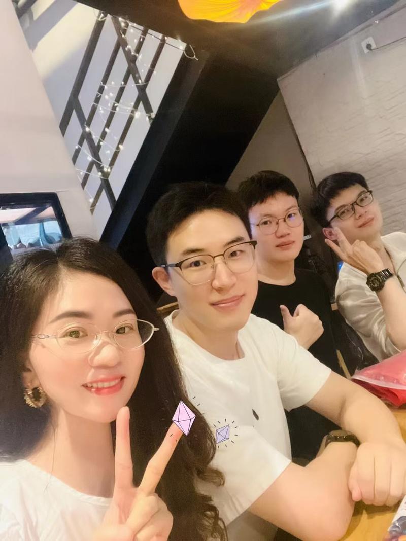 #第一次深圳线下组局之AI视频
​
​1⃣️第一次组局来了41个人，上周刚当嘉宾，感受到确实组局比当