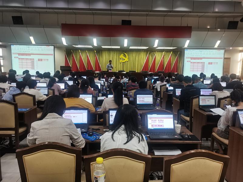 案例分享 思路分享
如何做一个日入10万的线下公开课
——普通人如何通过技能做到日入10