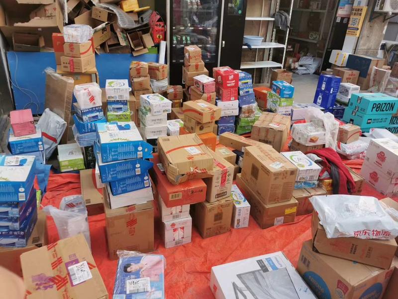 社区经济这块，从去年就一直在思考，什么样的社区经济可以让每个人都能做起来呢？或者说让肯吃苦的人能做起