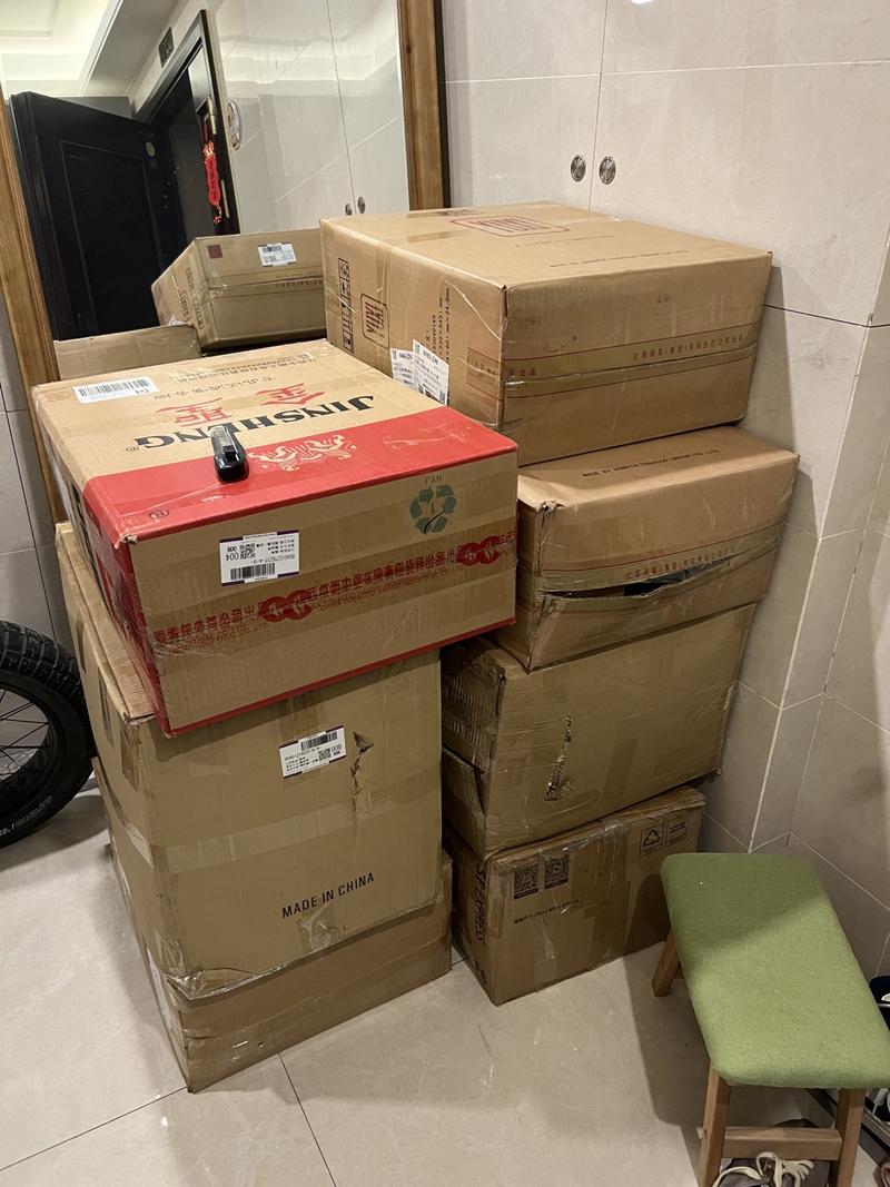 这条朋友圈屏蔽掉了公司的同学
1)一个跟了我好多年的同学、兄弟,因为老婆怀孕提了离职(老婆也是和我