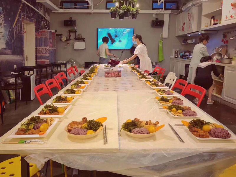 宝妈创业逆袭，借点品牌的势
大家好，我是Moni，之前写过一篇文章，因此收获很多反馈和交到很多朋友