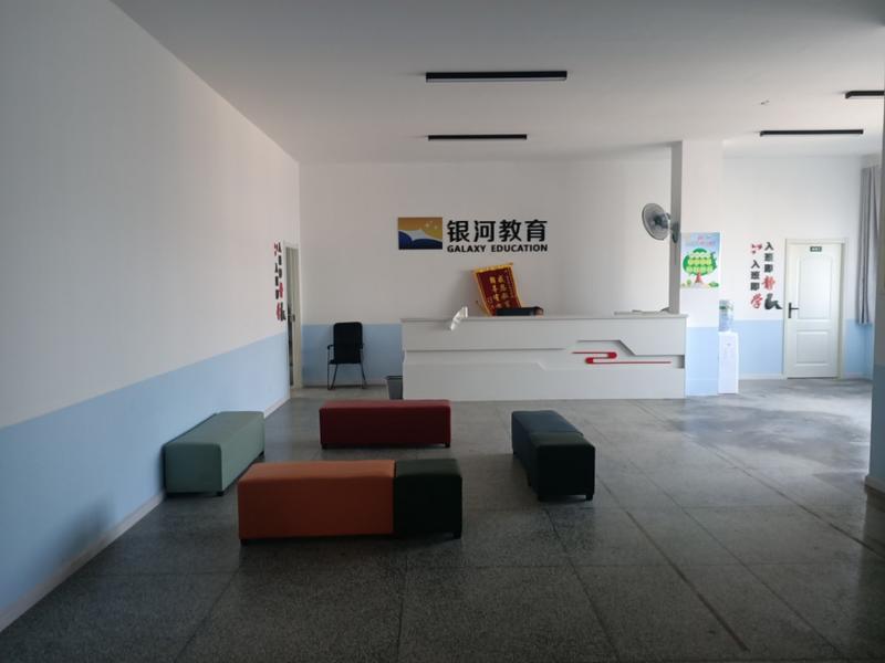 轻享  
用升级的思维去做别人看似降维生意
——很香
前段时间，杭州出差，第一天先去拜访了乙方爸