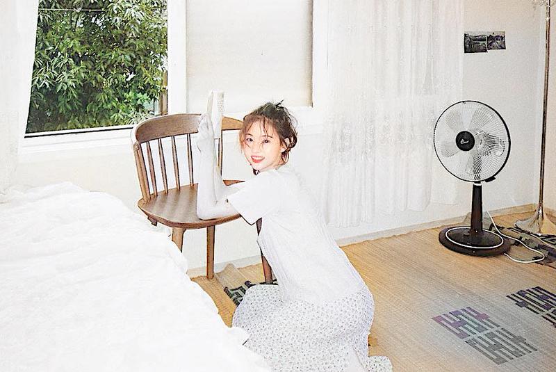 【关于黑白照片一键上色】
之前说过关于黑白照片（老照片）上色的生意，淘宝、抖音里也有很多老照片上色服