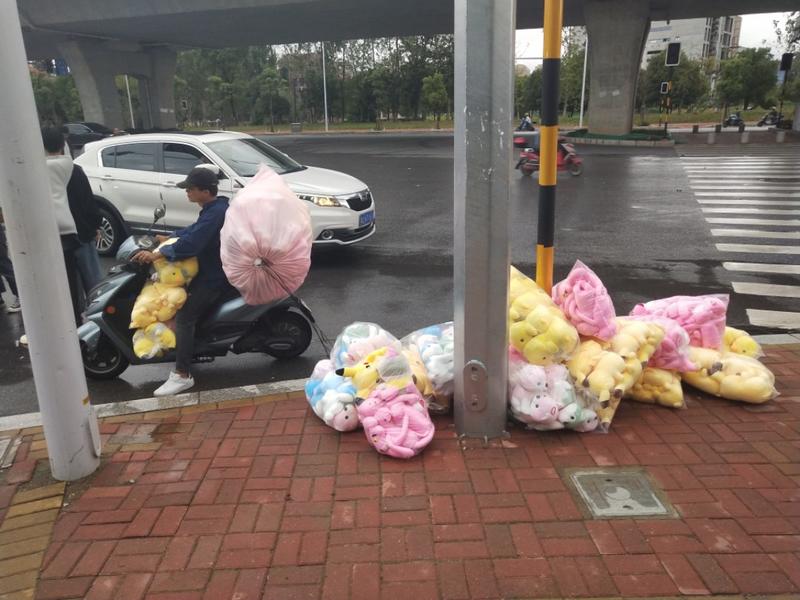 #拉新
我是如何从零开始做地摊拉新的?
我是从9.1开始操作拉新项目的,到今天为止团队从最初的两