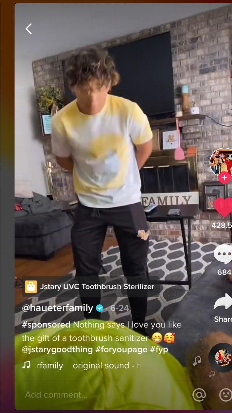 TikTok 上已经看到一部分达人开通小黄车了，暂时还不知道带货数据怎么样。