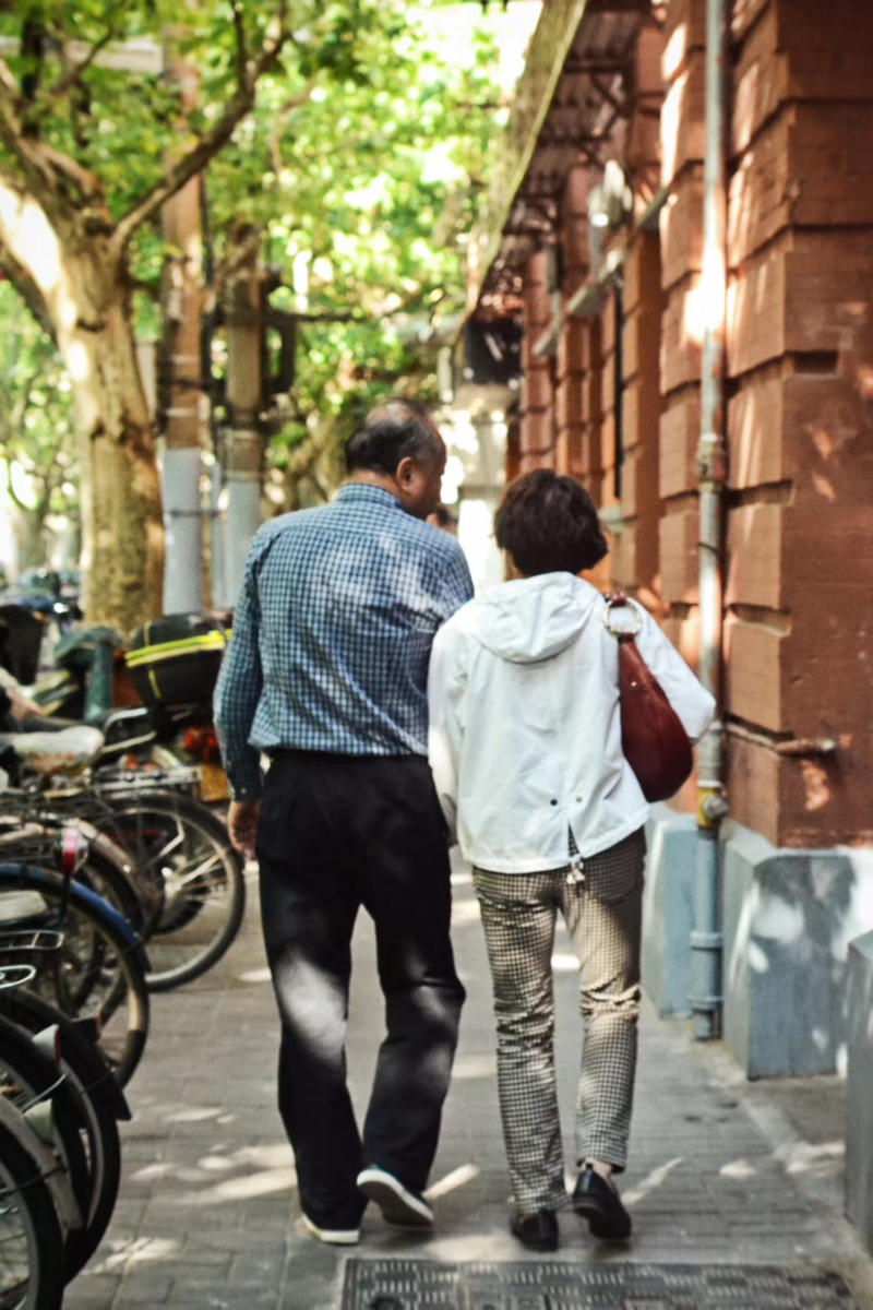 潜水太久了，感觉必须要逼自己一把，分享一波[呲牙]
我是一个产品狗，坐标杭州，一直默默在星球看大家