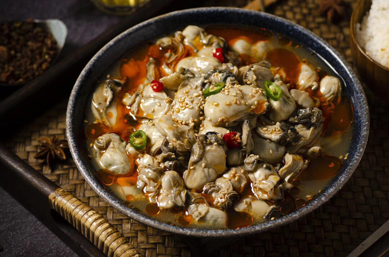 我最近赚快钱的零售项目和选生意的几个私房经验
前段晚上在刷抖音的时候看到一个短视频，简直诱惑到睡不