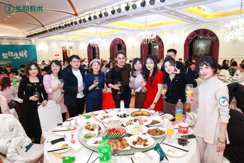 “年会不能停”，同城年会你参加了吗？
本月，江苏和北京圈友们举办的年会已完美收官。其中，有圈友分享