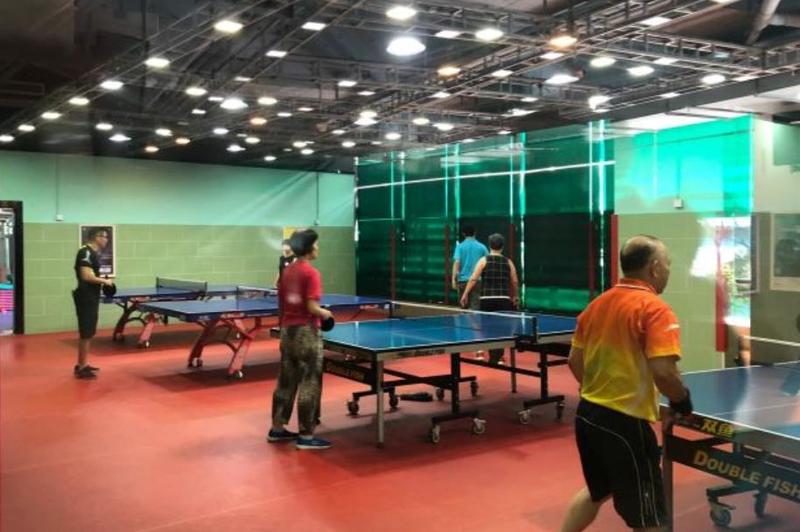 《靠“租柜+老人社交”屹立20年的健身房》 案例分享  
今天拆解一间位于老城区健身房的商业模式，