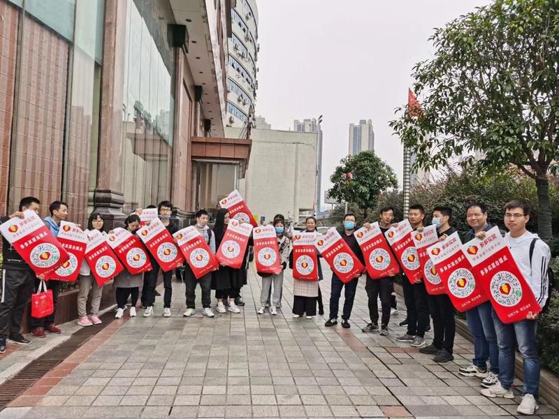 最近，社区团购正在混战，滴滴，美团，阿里，拼多多正在开启未来三年的大决战，今天一文讲明白，巨头正在火