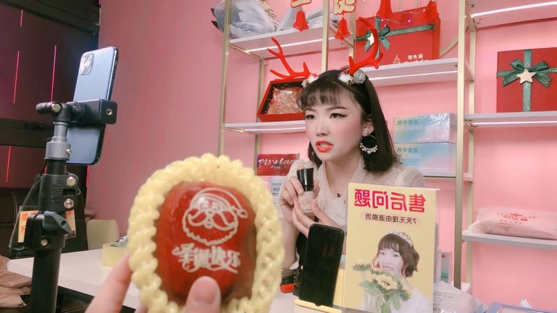 【4年家庭主妇做淘宝客10个月提宝马车】
哈喽，我是郑州的淘客新人朵朵，今天把我