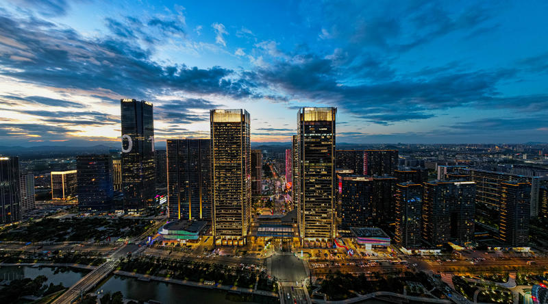 大家晚饭吃了没？没吃的话，我来给你们画个饼。
等生财将来有实力了，租一层下来作为生财圈友孵化器。