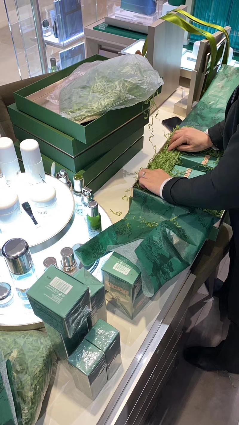 自己一直关注布偶猫，从15年时的两三万预订排队半年，到现在五六千就可以买到现货。
布偶猫会和泰迪藏獒