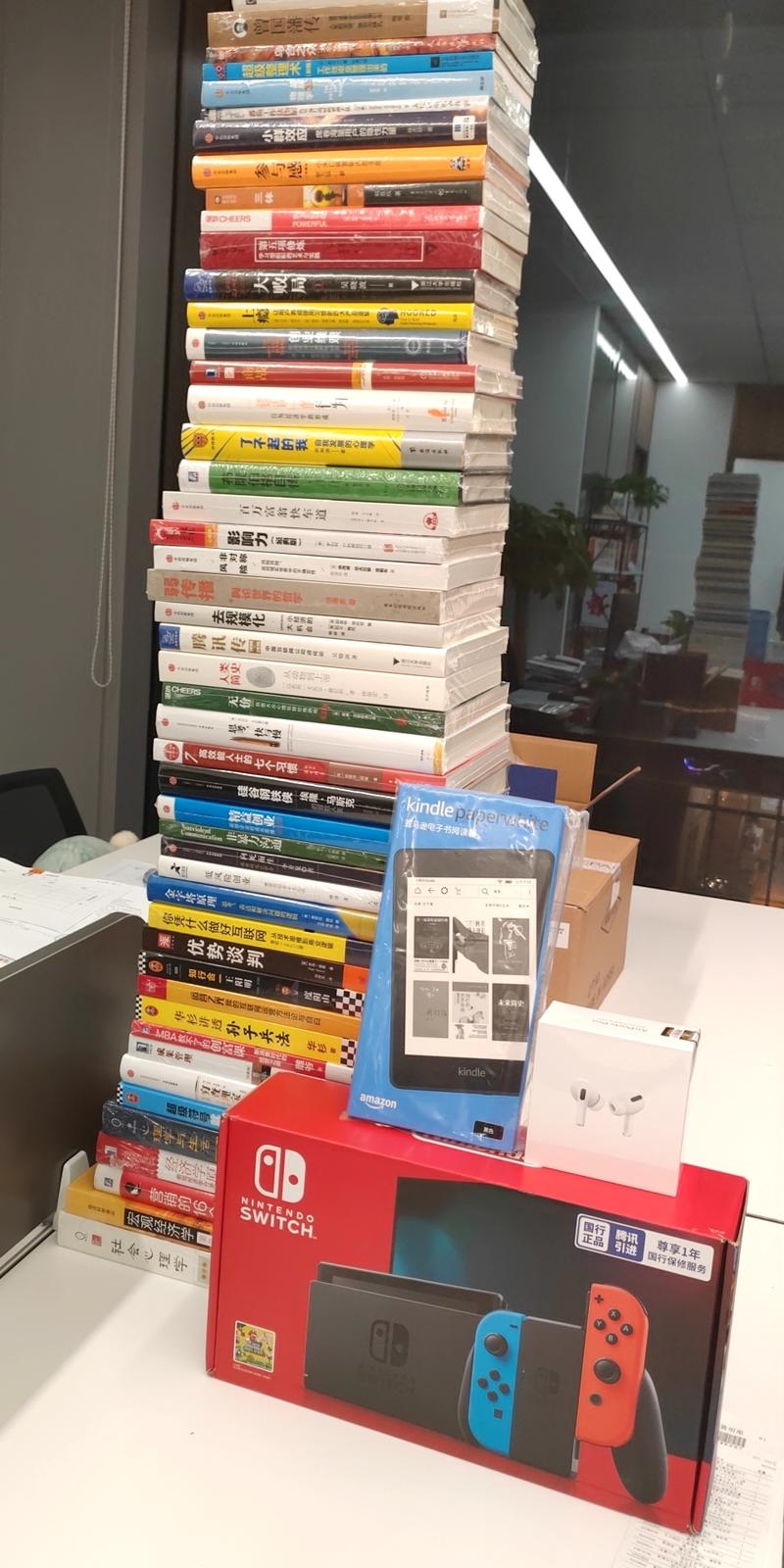 会员日礼物 🎁🎁 整装待发中 
要是这些都是我中的奖就好了～
这是我利用下班时间摆拍的，工作量十