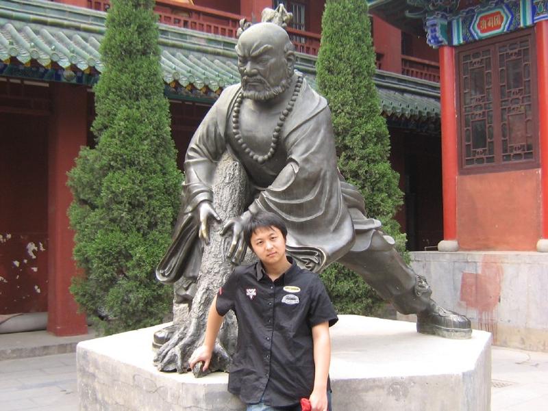 第二篇    我的第一个十万
昨日翻出昨日旧文，加工了一下，蛮多同学喜欢，然后嗯就没有然后了，被知