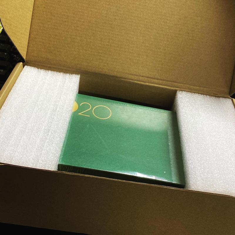 讲真，生财日历是我收过最有交付感的日历。
无他，包装盒够大，快赶上鞋盒了[坏笑]