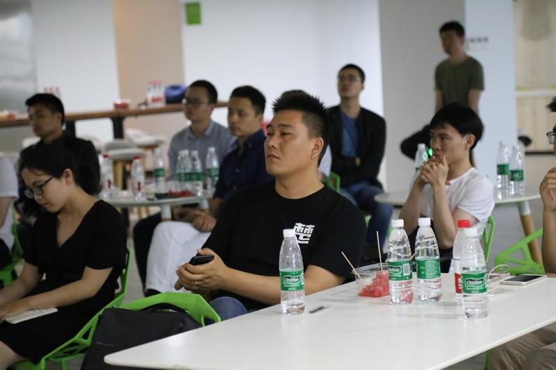 生财有术武汉见面会(2019年5月25日) 总结
现在5月29日2:00，聚会已经过去了三天整了。