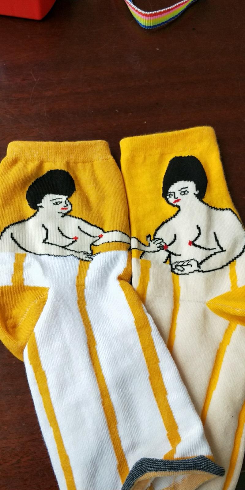 征集一些小污小趣味素材
我们众创一个小污系例的祙子
你们出素材
我们送袜子