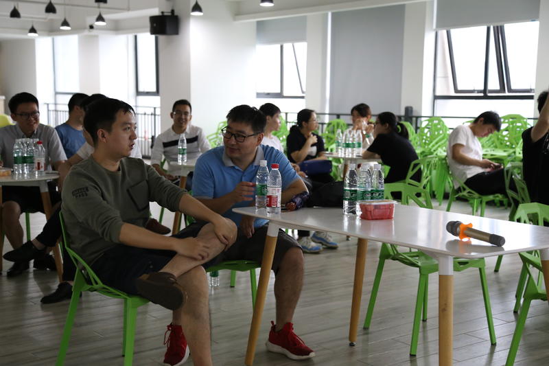 生财有术武汉见面会(2019年5月25日) 总结
现在5月29日2:00，聚会已经过去了三天整了。