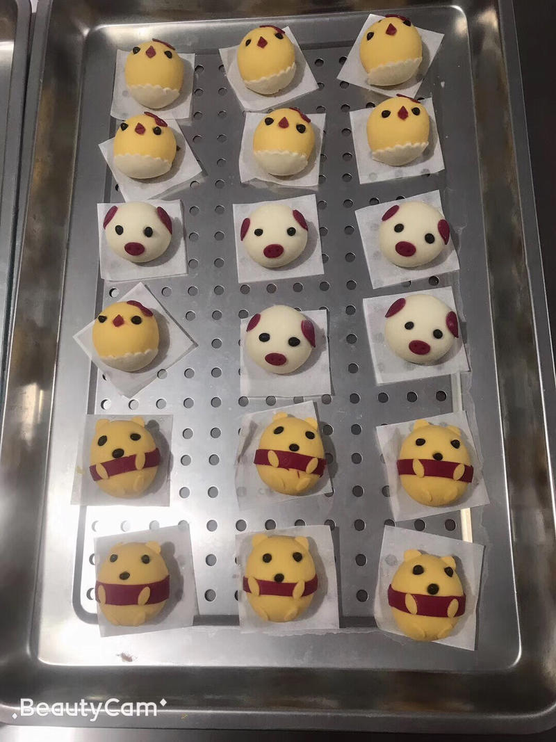 目前在做卡通包，想到的渠道线下3点，1，幼儿园。2月子中心。3 冷冻馒头批发。线上  后期做培训，线