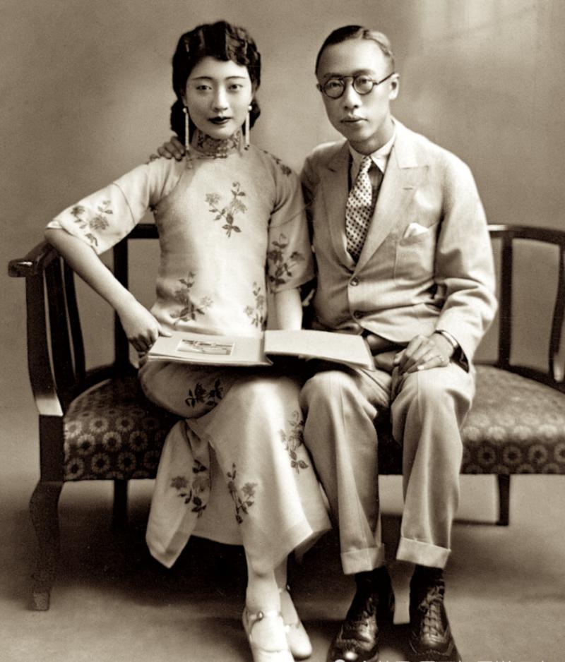 【关于黑白照片一键上色】
之前说过关于黑白照片（老照片）上色的生意，淘宝、抖音里也有很多老照片上色服