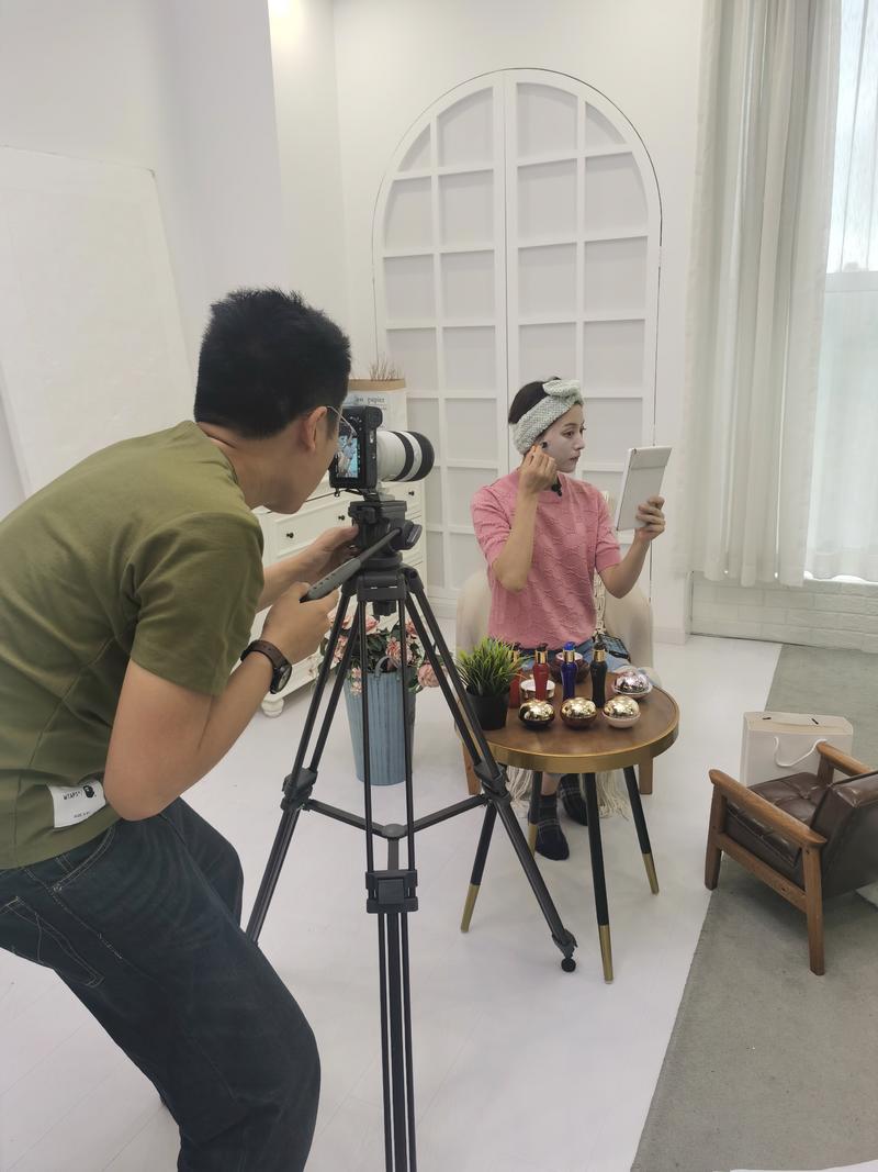 为什么奢侈品是好生意？
成功拿到Premier这个以色列顶级奢侈护肤品的代理权，已经50天了，虽然