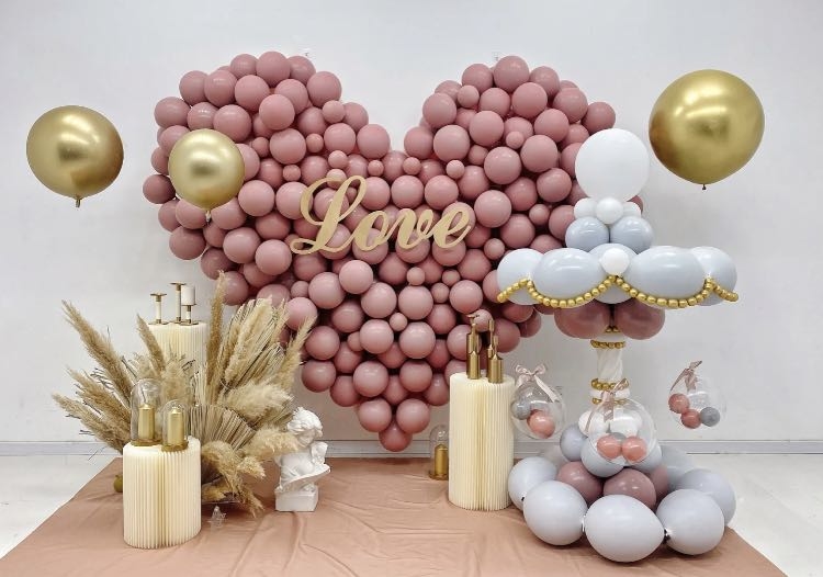 自从加入生财有术以来，愈发深刻认识到，越小众的圈子，赚钱的机会就越大！比如