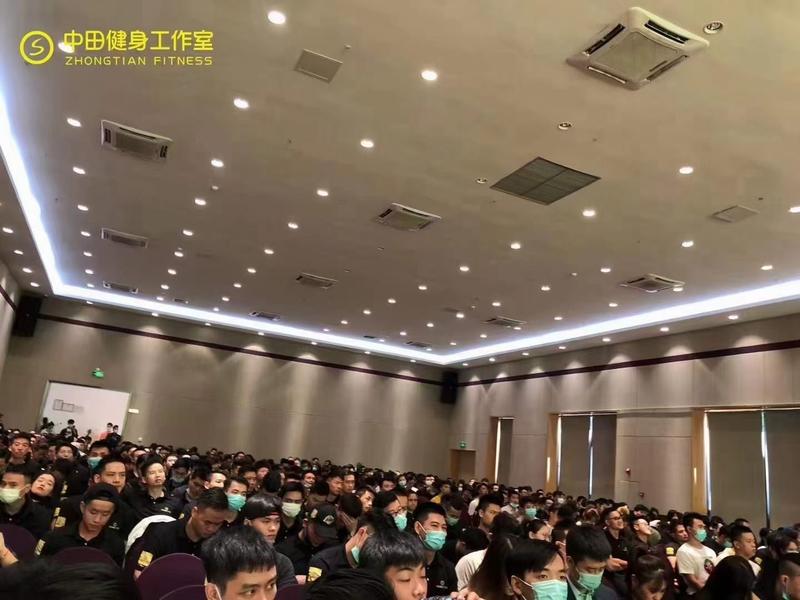 中田健身工作室的老板朱兴亮是奇人。
从所做的事业就看得出来——中田健身工作室是中国最大的健身工作室