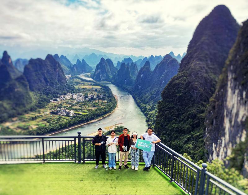 休闲娱乐局可能是圈友们开启线下聚会的快捷方式 | 生财有术桂林同城聚会感想 📝
前一阵鱼丸邀请我组