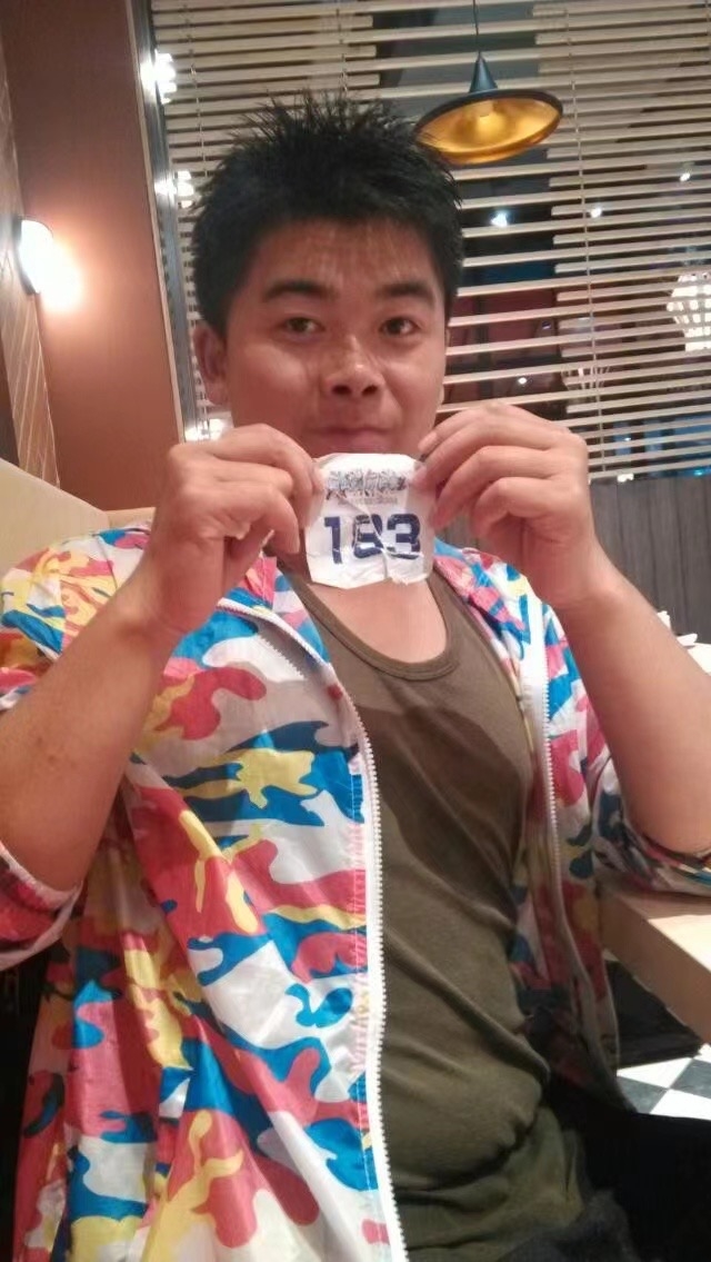 帮我完成人生首场马拉松,并340完赛的AI指令
破局朋友们,好久不见,每次还是要介绍下自己,月入1
