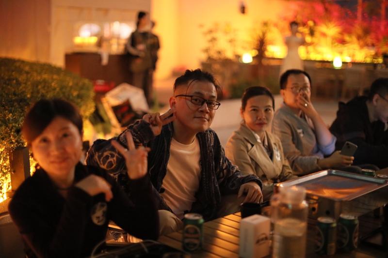 月初和叶子一起筹办了“深圳航海家&微天使路演聚会”，主题是：
《如何拿到亦仁的天使投资&将业务扩大