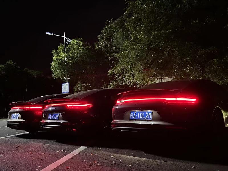 最近看张一鸣微博得到一些启发,感触颇多!他写道
研究聪明人如何犯错误,回报率很高。