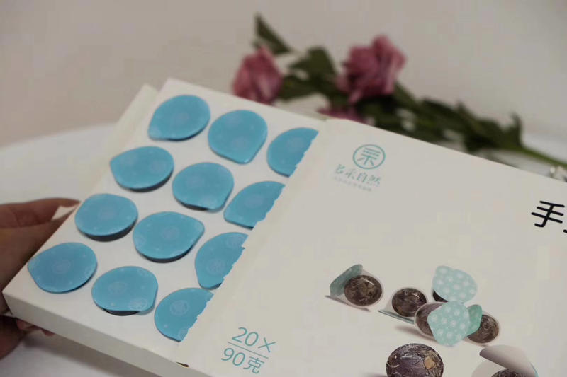 一组图，我们的龙珠是不是也可以做成真实周边！就和理财里面黄金一样，虚拟黄金可以直接兑换真实实物黄金，