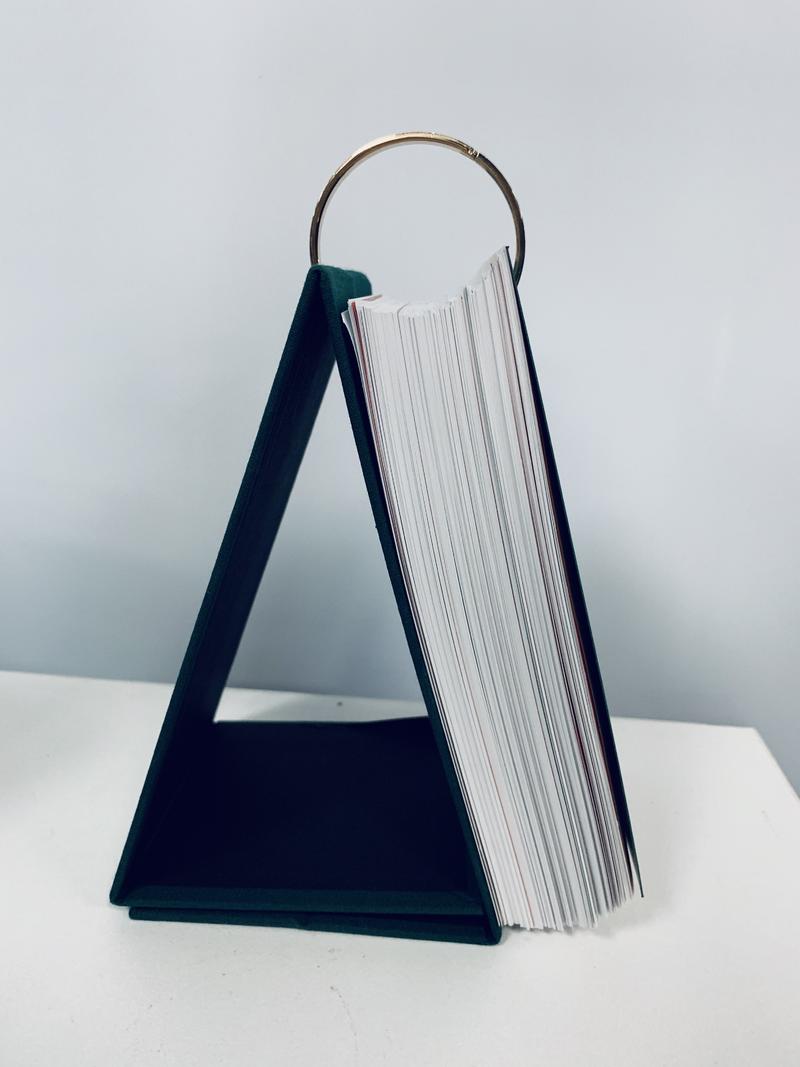 买家秀。
你的每个日子都很值钱。
一次买了两本，另外一本还没舍得打开。准备送给重要的朋友[呲牙]。